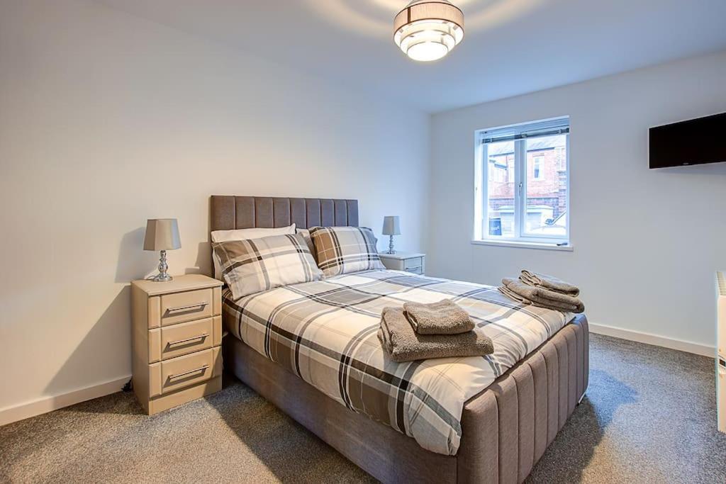 Sunderland Short Stays 2 Bedroom Apartment Free Parking Fulwell Sr6 Экстерьер фото