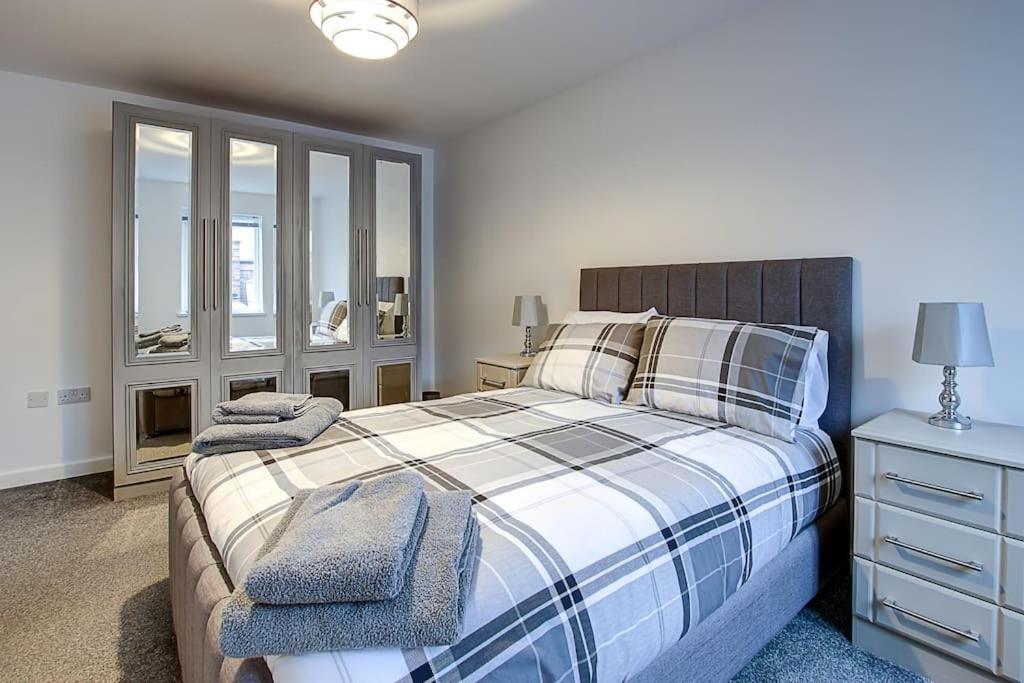 Sunderland Short Stays 2 Bedroom Apartment Free Parking Fulwell Sr6 Экстерьер фото